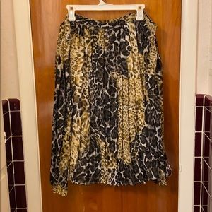 DILLARDS PLUS SIZE LEOPARD SKIRT